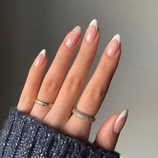 001.Véla Nails® Stylish French Wearable Nails - Elegant White French Tip Design